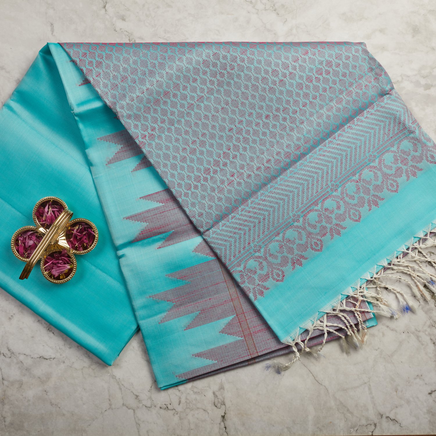turquoise-blue-soft-silk-saree-with-soft-maroon-contrast-border Turquoise Blue Soft Silk Saree with Soft Maroon Contrast Border - Image 1