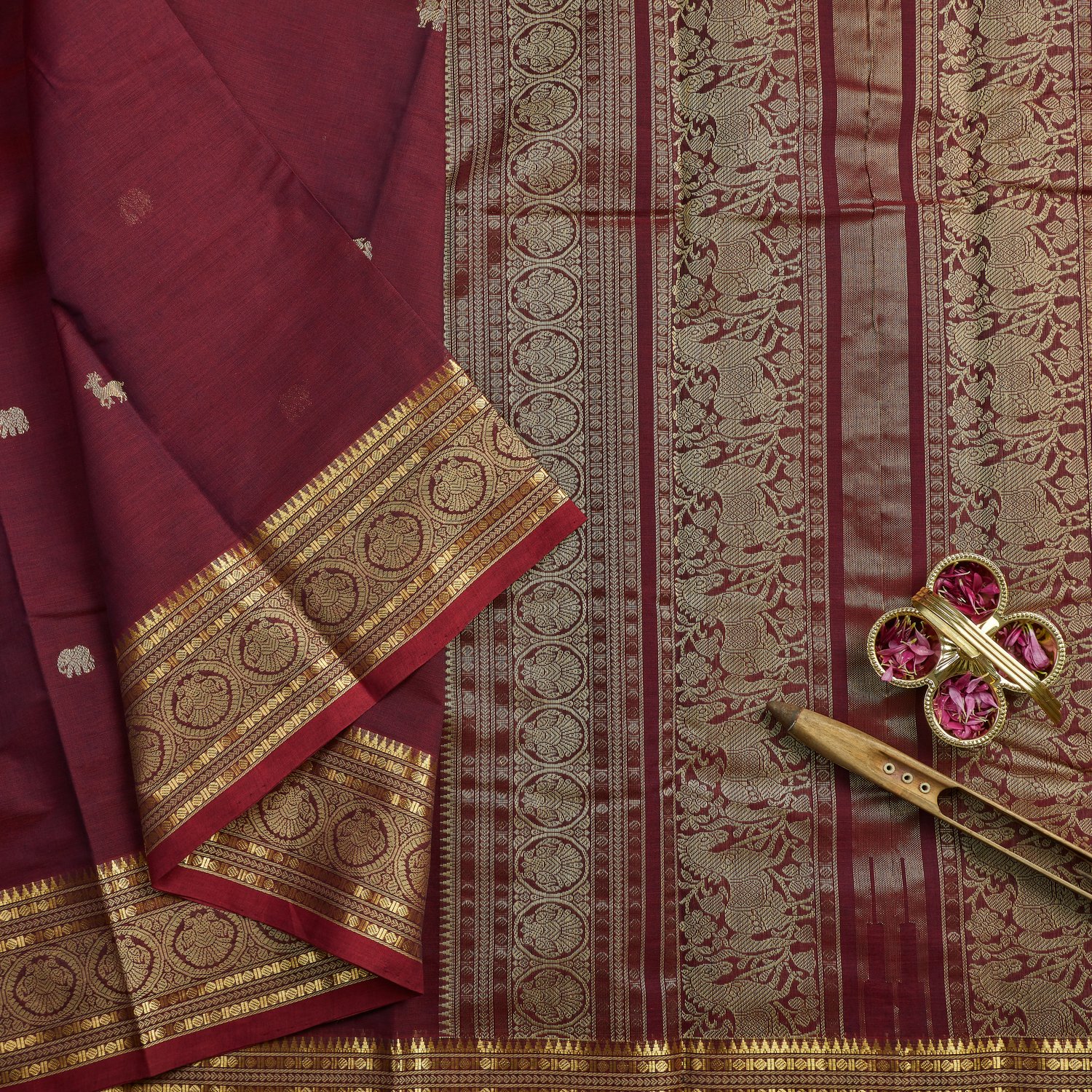 wine-red-rich-cotton-saree-with-gold-zari-border-and-brocade-pallu Wine Red Rich Cotton Saree with Gold Zari border and Brocade Pallu - Image 1